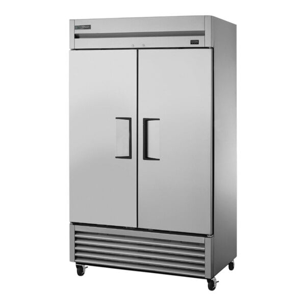 True Manufacturing TS-43-HC 47" 2 Section Solid Door Reach-In Refrigerator