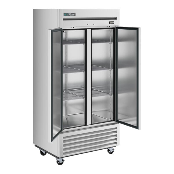True Manufacturing T-35-HC 39 1/2" Solid Door Reach-In Refrigerator